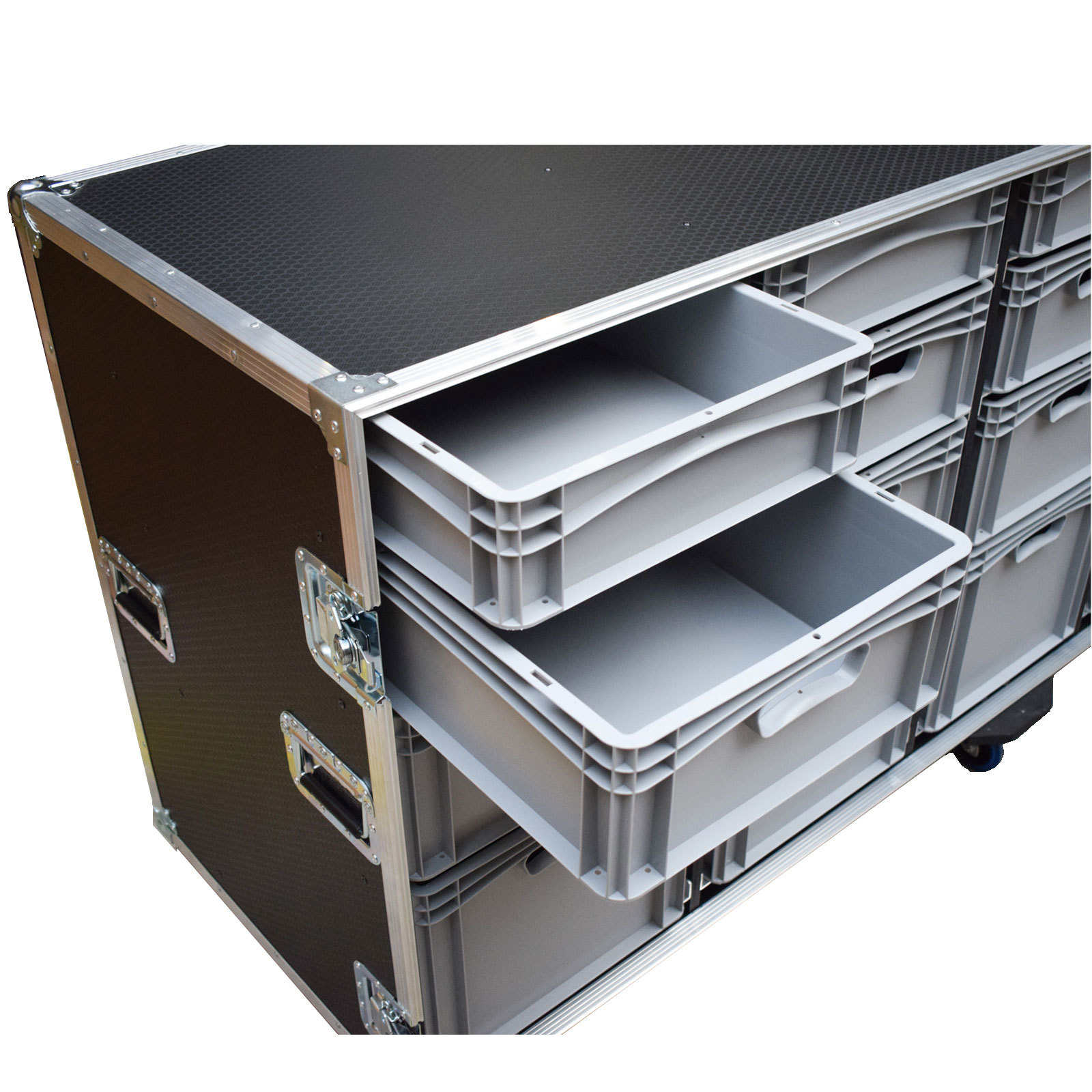 Large Production Flight Case With 20 Trays Large Production Flight Case With 20 Trays